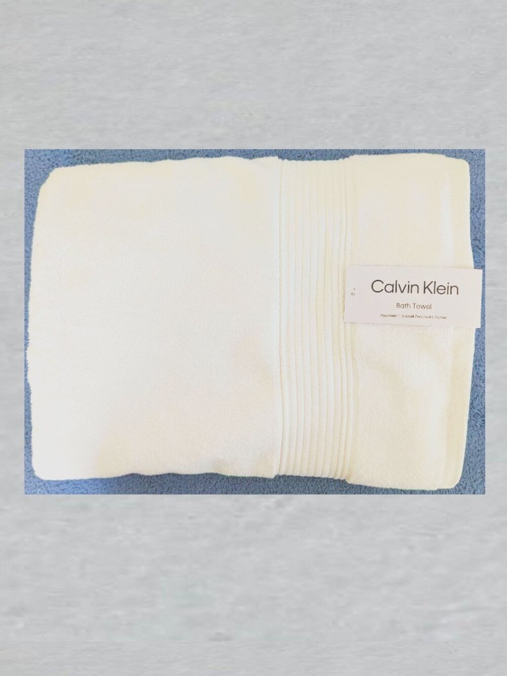 Calvin Klein White Bath Towel Measures 30 x 56 inches